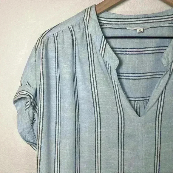 Splendid Women’s Striped V-Neck Collared Blouse Size Medium - Picture 2 of 12